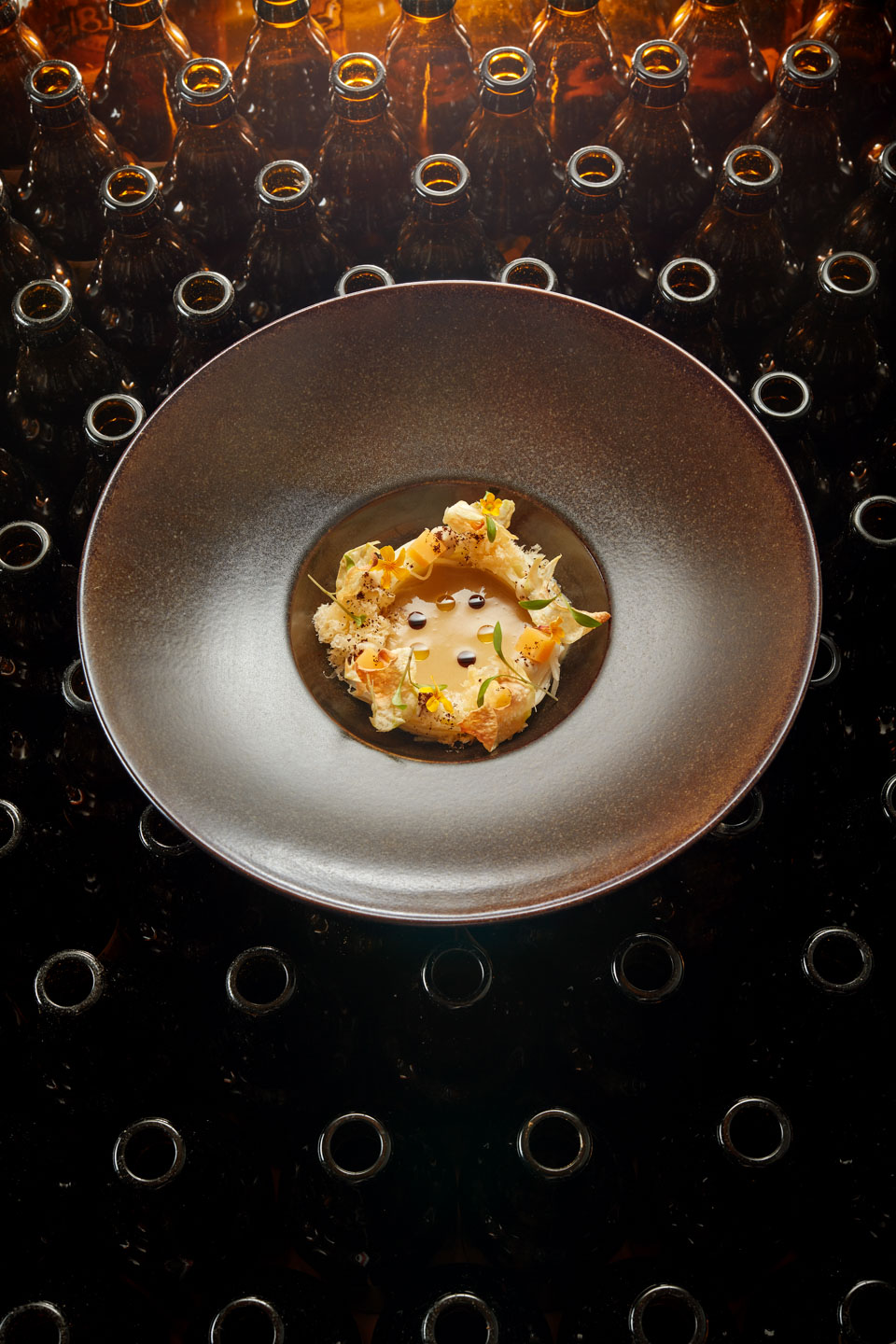 Christophe Hardiquest, guest chef September 2019, food, cookbook, Restaurant Ikarus, Hangar-7, Salzburg, Austria, 2019.09.25, Artichoke, coffee, old Gouda/ Christophe Hardiquest, Gastkoch September 2019, Gericht, Kochbuch, Restaurant Ikarus, Hangar-7, Salzburg, Österreich, 2019.09.25, Artischocken, Kaffee, alter Gouda
