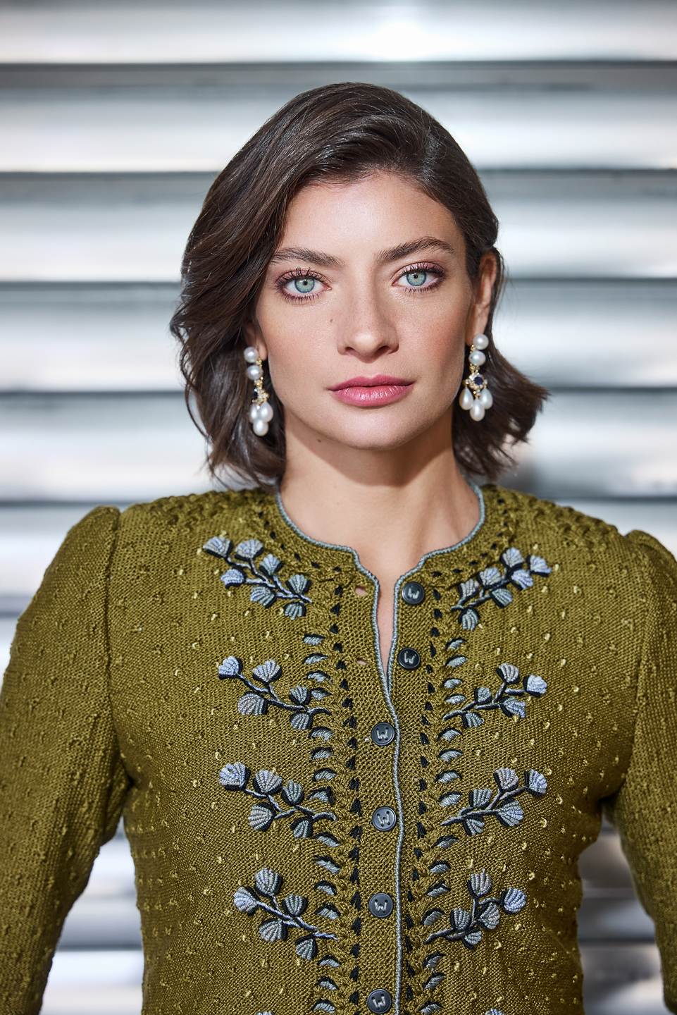 Fashion Shooting für das Trachtenmode Label Stassny in Salzburg. Model trägt hochwertige Trachtenmode