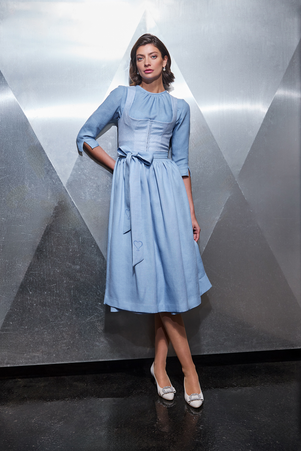 Fashion Shooting für das Trachtenmode Label Stassny in Salzburg. Model trägt hochwertige Trachtenmode