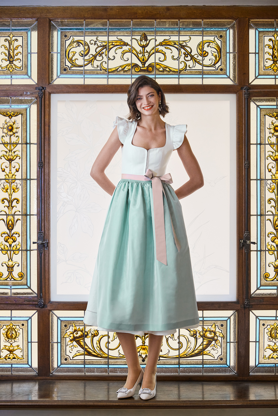 Fashion Shooting für das Trachtenmode Label Stassny in Salzburg. Model trägt hochwertige Trachtenmode